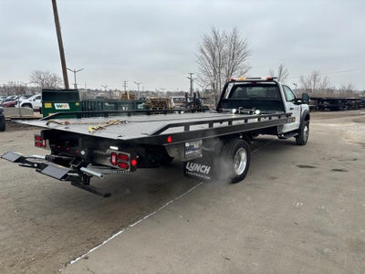 2024 Ford F-600 w/ Century 10S Carrier