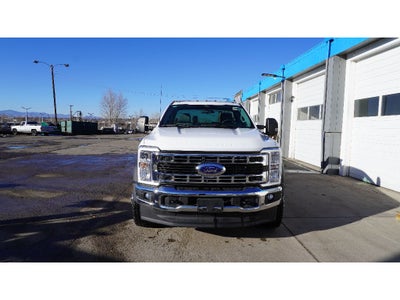 2024 Ford F-600 w/ Century 10S Carrier
