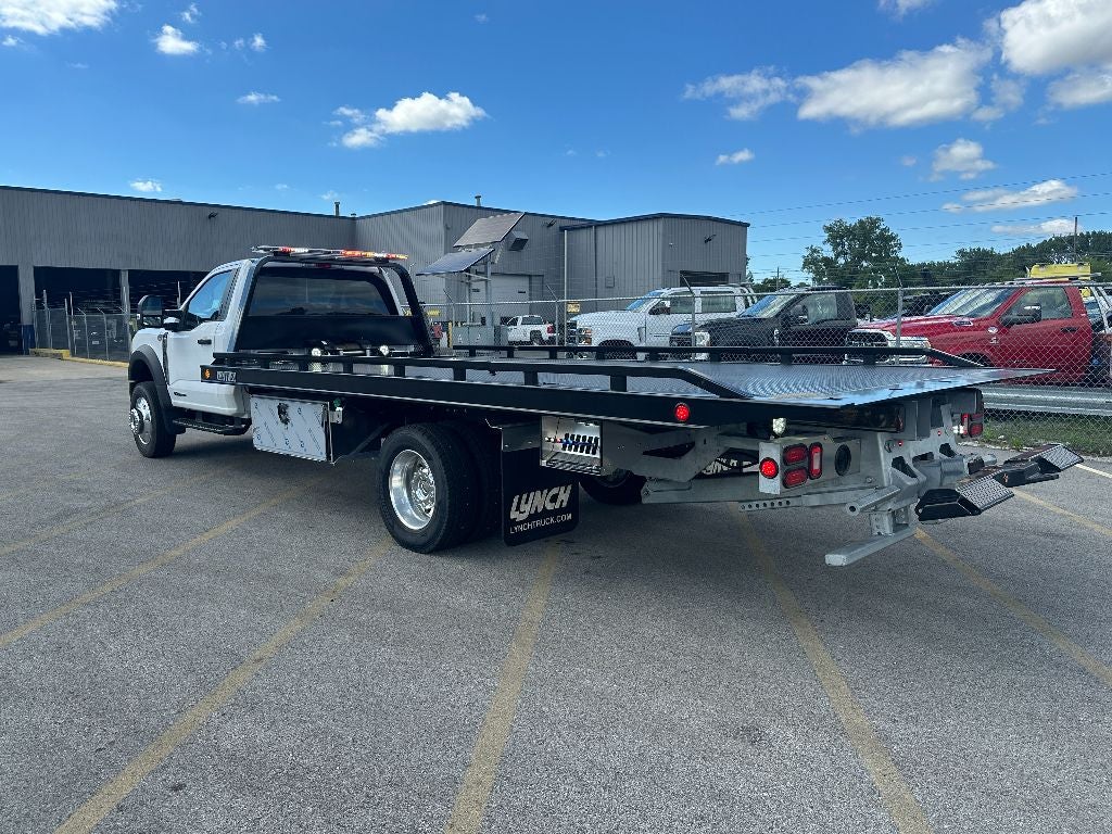 2024 Ford F-600 4X4 WITH A CENTURY 19.5' STEEL CARRIER