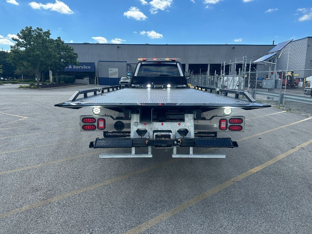 2024 Ford F-600 4X4 WITH A CENTURY 19.5' STEEL CARRIER