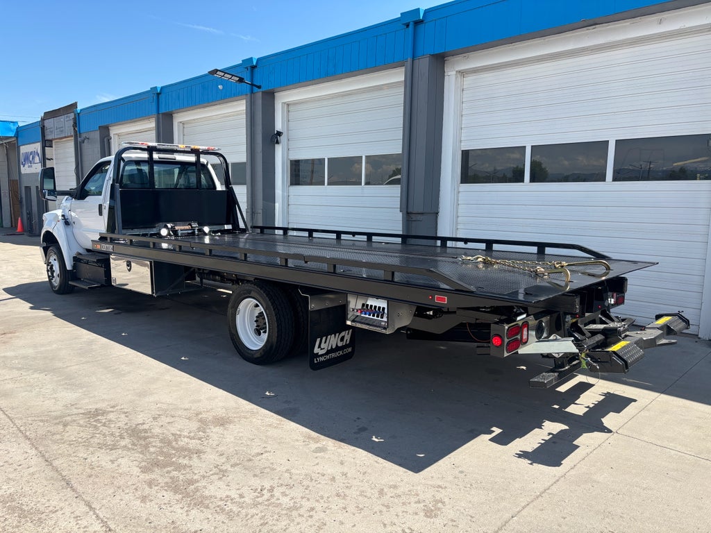 2025 Ford F-650 w/ Century 12S Carrier
