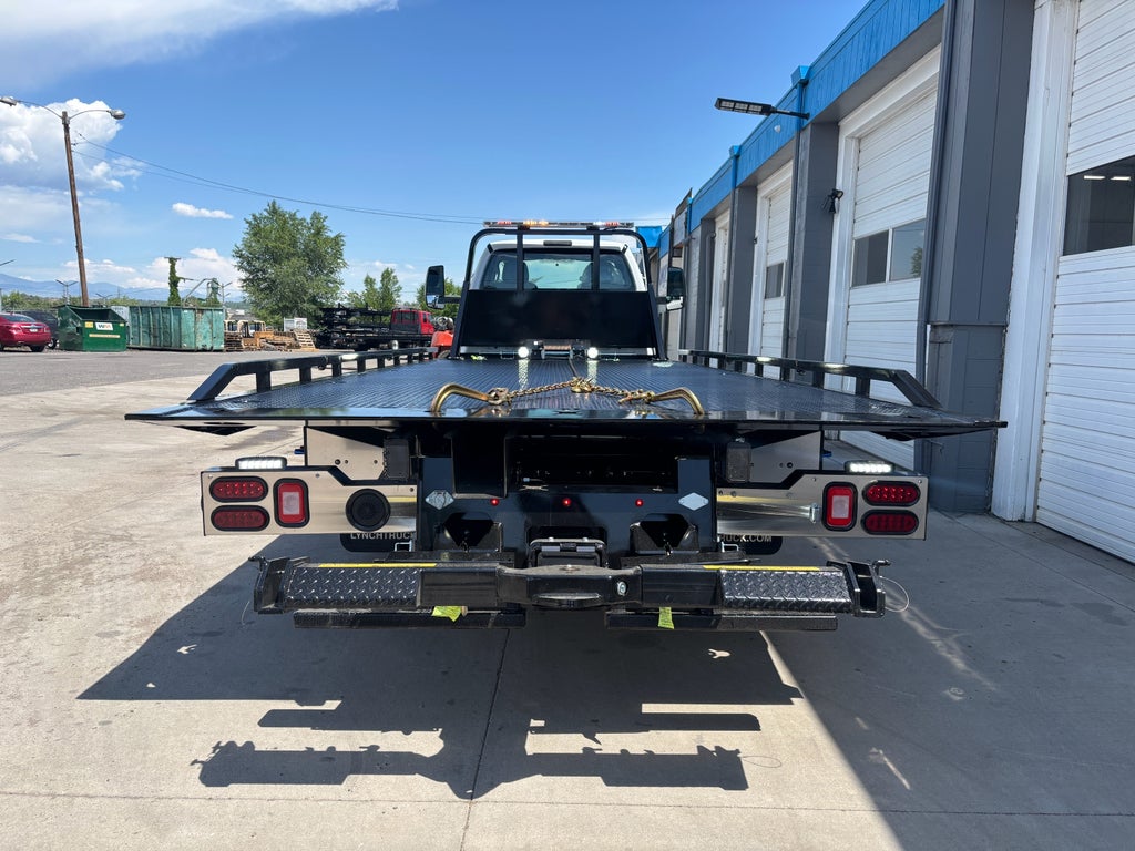 2025 Ford F-650 w/ Century 12S Carrier