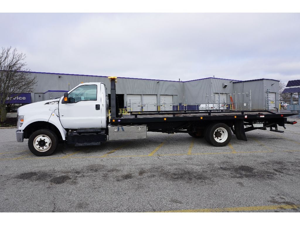 2022 Ford F-650 WITH A JERRDAN 22' STEEL CARRIER