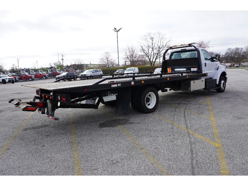 2022 Ford F-650 WITH A JERRDAN 22' STEEL CARRIER