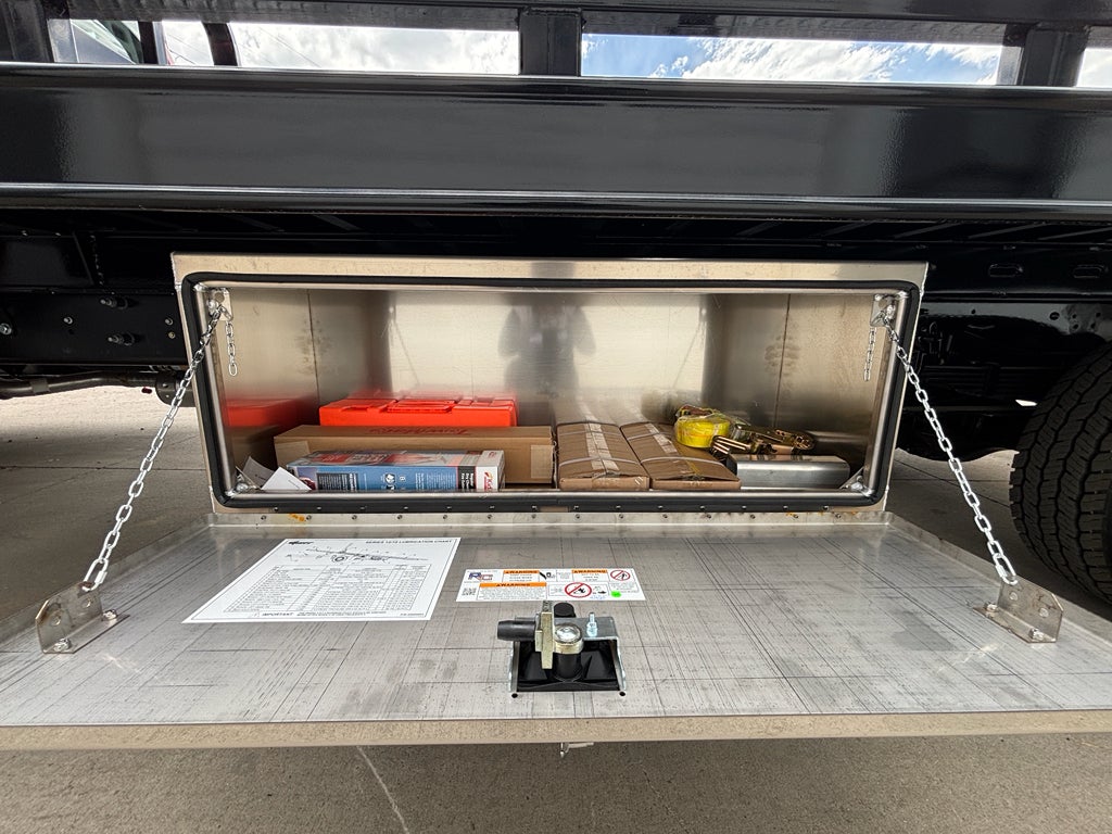 2025 Ford F-650 w/ Century 12S Carrier