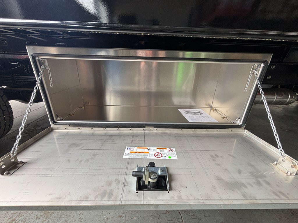 2025 Ford F-650 w/ Century 12S Carrier