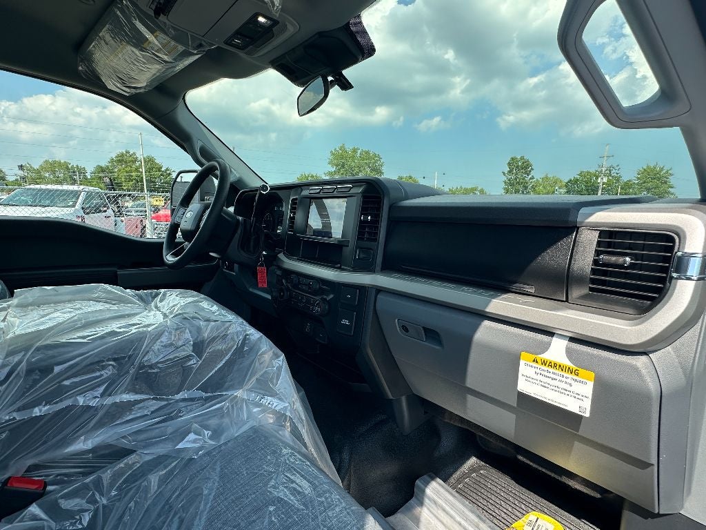 2024 Ford F-550 F Series Super Duty XLT WITH A 19.5' CENTURY STEEL