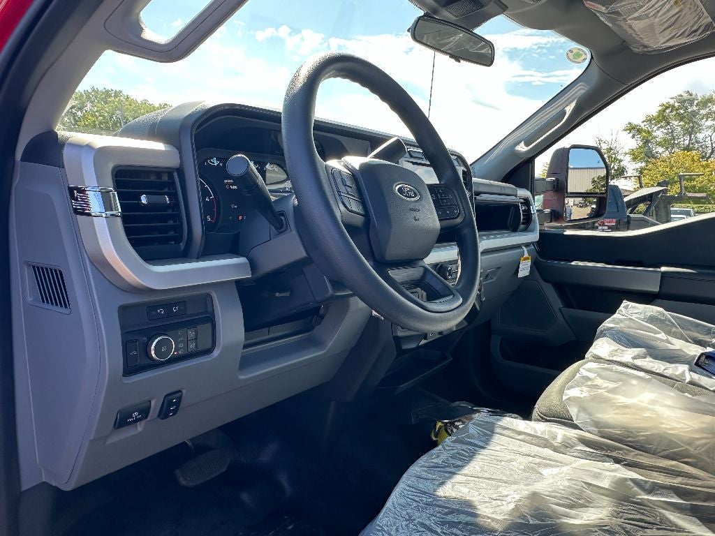 2024 Ford F-550 F Series Super Duty XLT WITH A 19.5' CENTURY STEEL