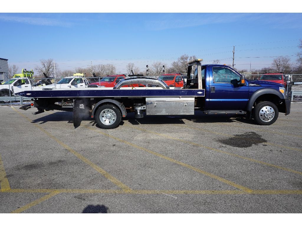 2012 Ford F-550 F Series Super Duty WITH A 19.5 ALUMINUM VULCAN