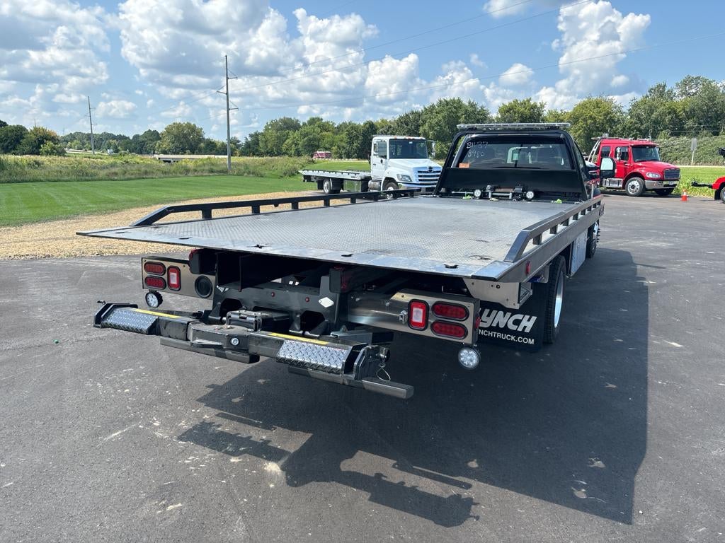 2024 Ford F-550 F Series Super Duty w/ Century 10S Carrier