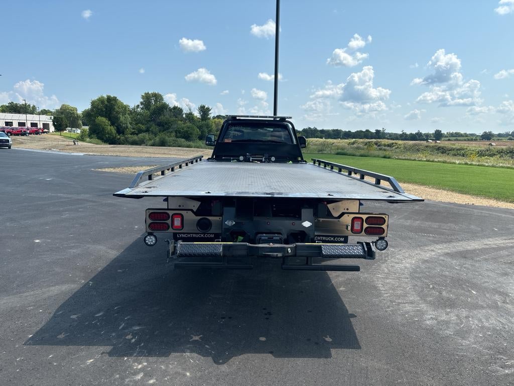 2024 Ford F-550 F Series Super Duty w/ Century 10S Carrier