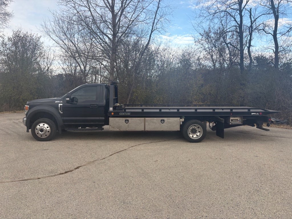 2022 Ford F-550 F Series Super Duty w/ Century 10S Carrier