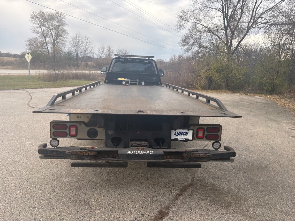 2022 Ford F-550 F Series Super Duty w/ Century 10S Carrier