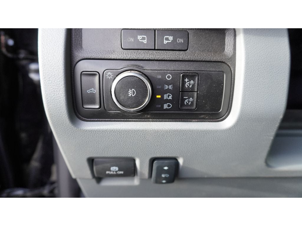 2024 Ford F-550 F Series Super Duty w/ Century 10S Carrier