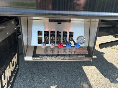 2024 Ford F-550 F Series Super Duty w/ Century 10S Carrier