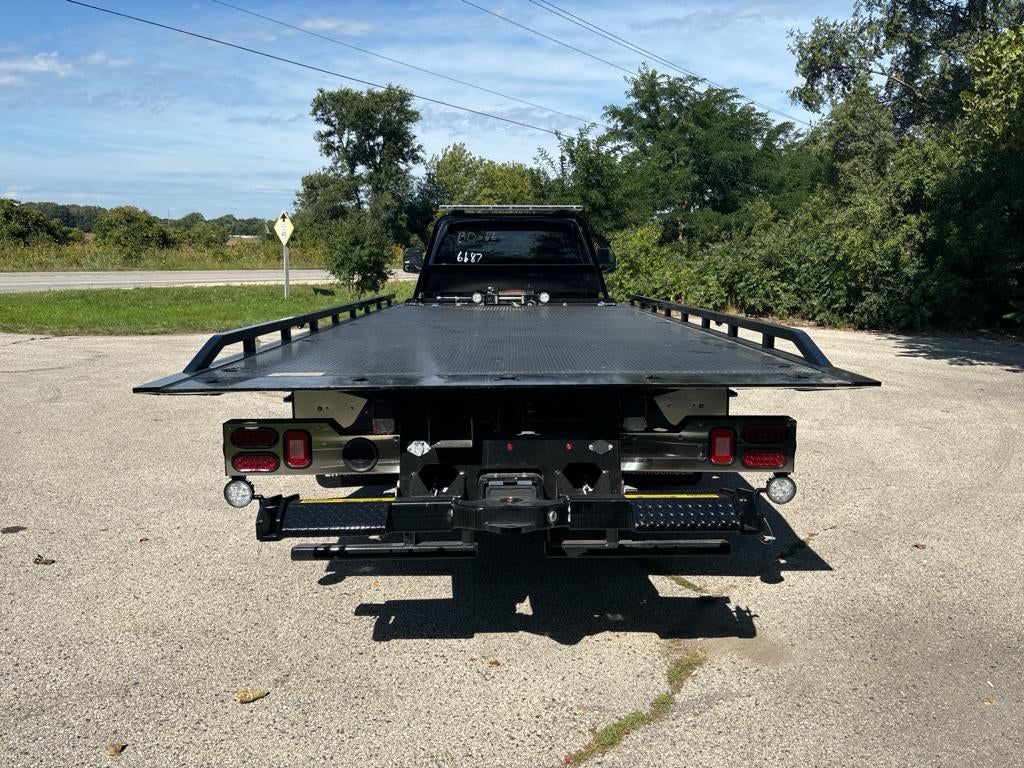 2024 Ford F-550 F Series Super Duty w/ Century 10S Carrier