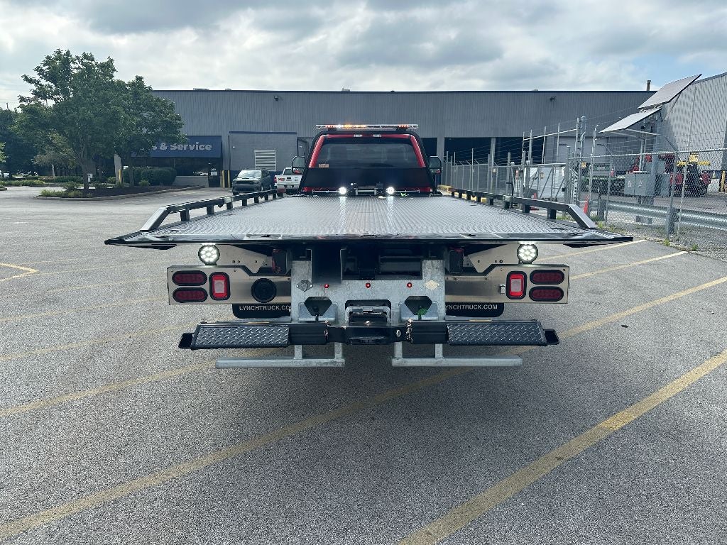 2024 Ford F-550 F Series Super Duty XLT 4X4 WITH A 19.5' CENTURY STEEL