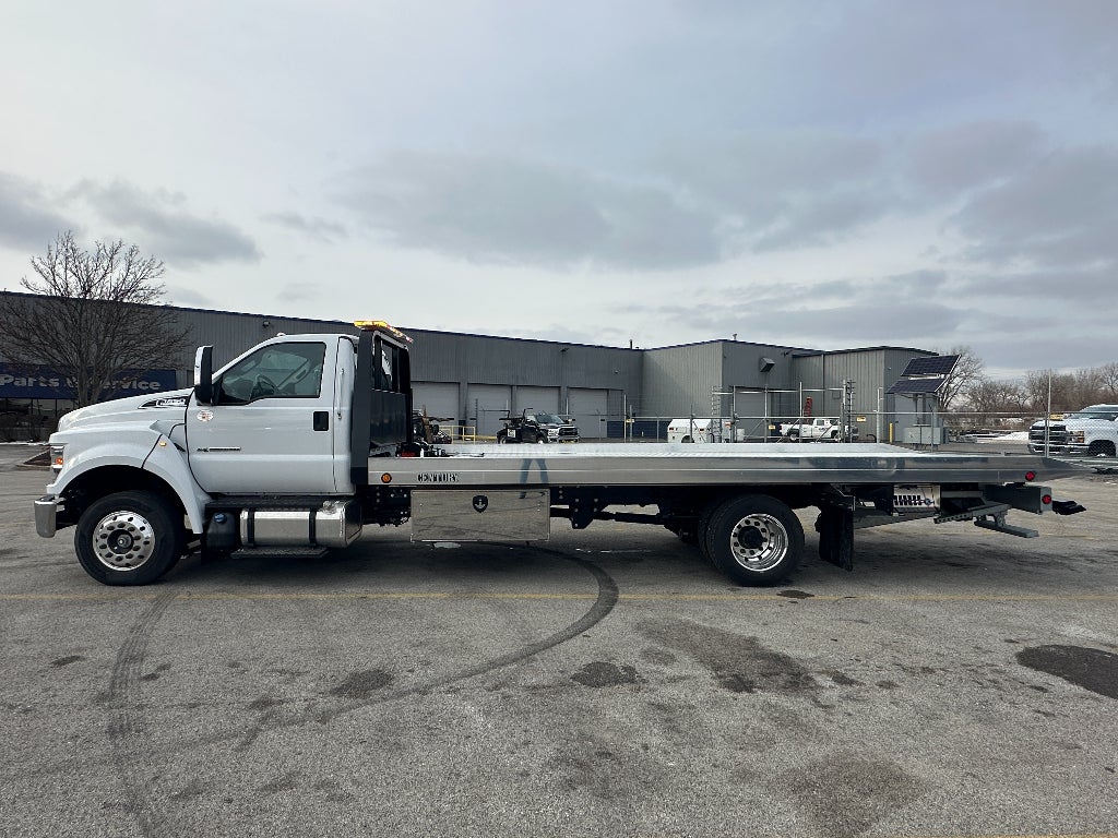 2024 Ford F-650 CALIFORNIA COMPLIANT CENTURY 21' ALUM