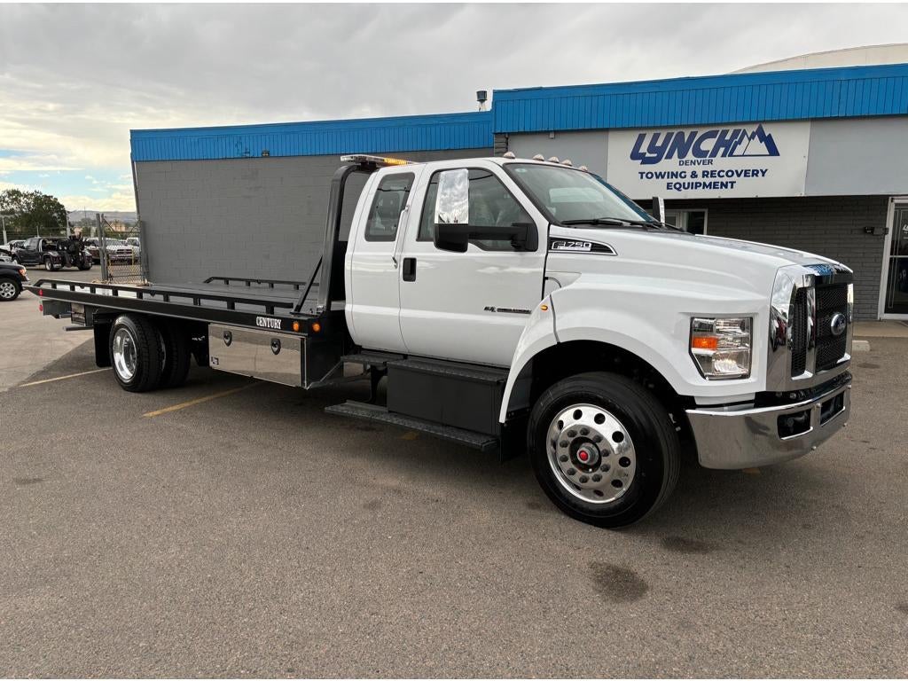 2025 Ford F-750 w/ Century 12S Carrier