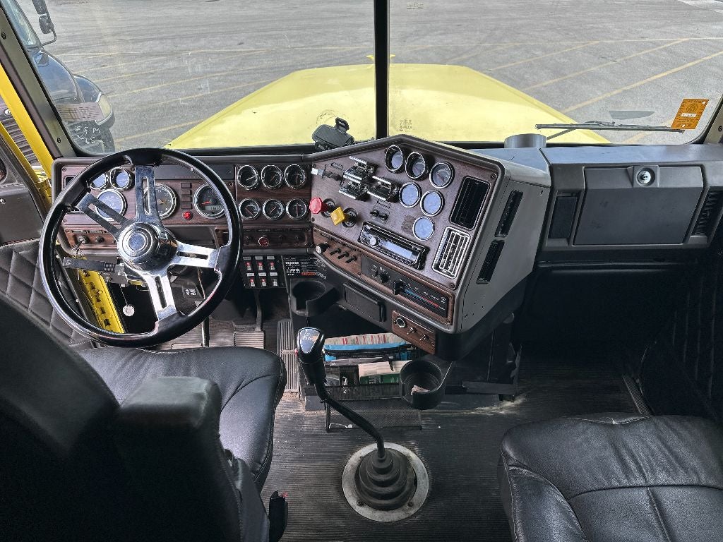 2000 Freightliner Classic XL HOLMES DTU