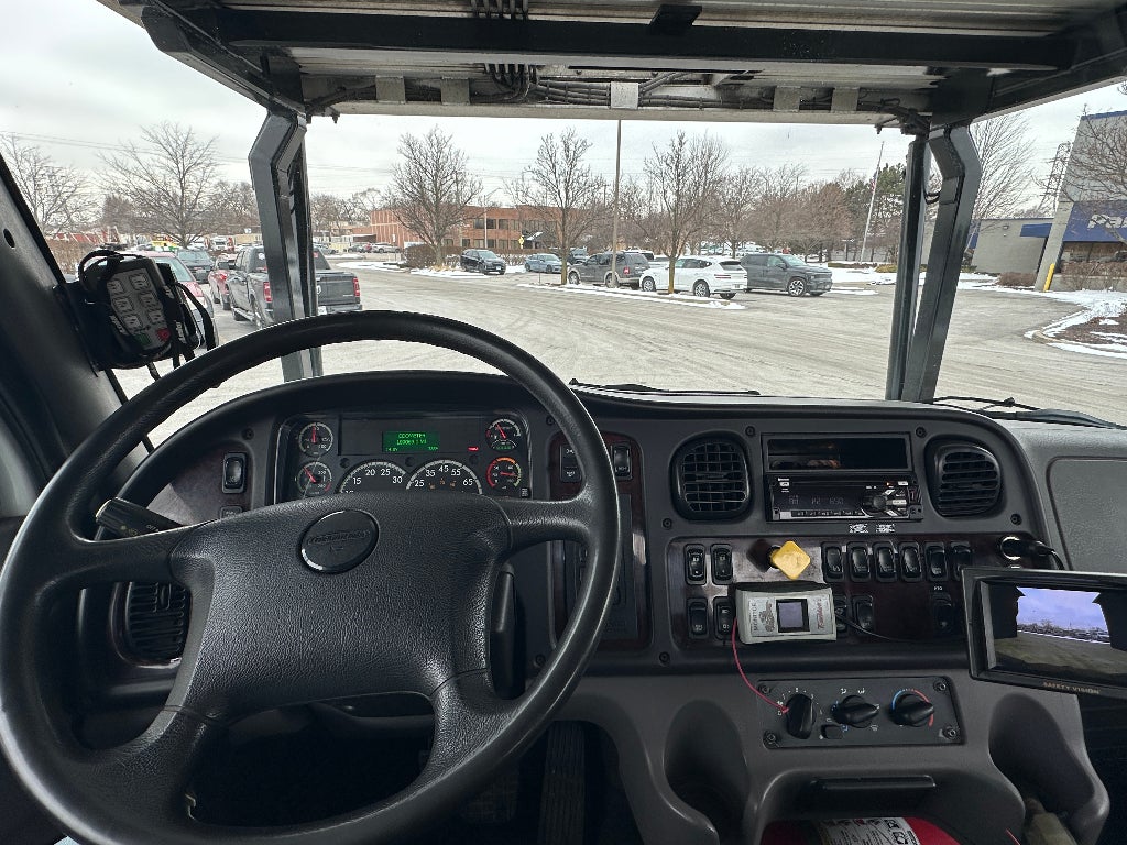 2019 Freightliner M2 106 Medium Duty WITH A CENTURY 30' ALUM 4-CAR