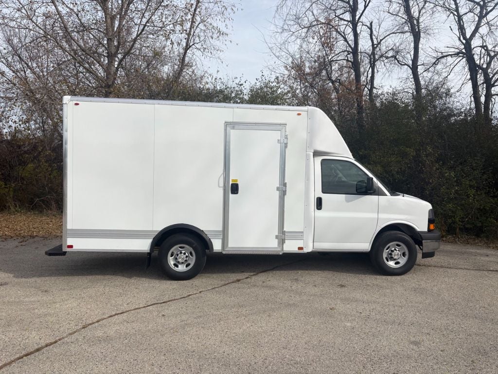 2025 Chevrolet Express 3500 12' Bay Bridge Van Body