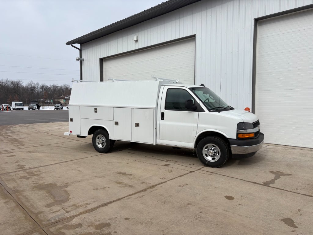2025 Chevrolet Express 3500 11' Monroe CSV Body