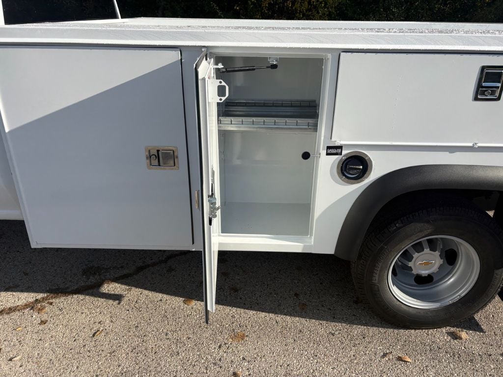 2025 Chevrolet Silverado 3500 11' Monroe Service Body