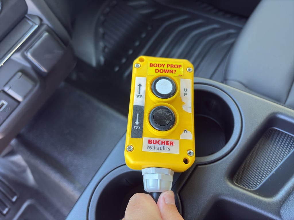 2025 Chevrolet Silverado 3500 9' Monroe Dump Body