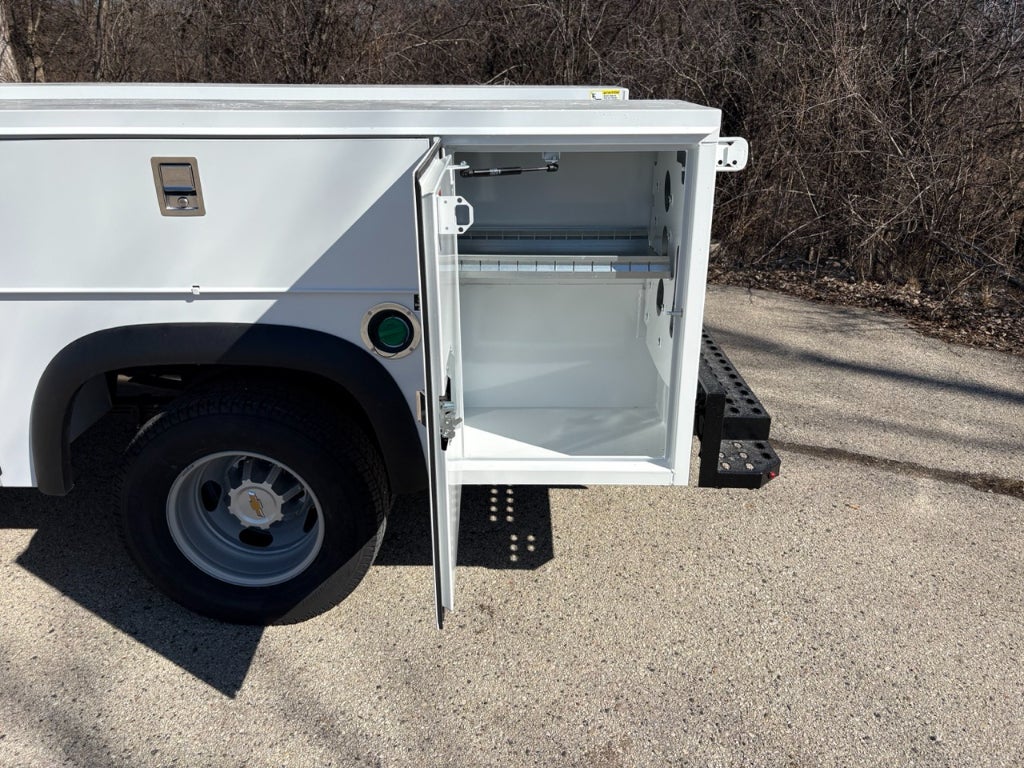 2025 Chevrolet Silverado 3500 9' Monroe Service Body