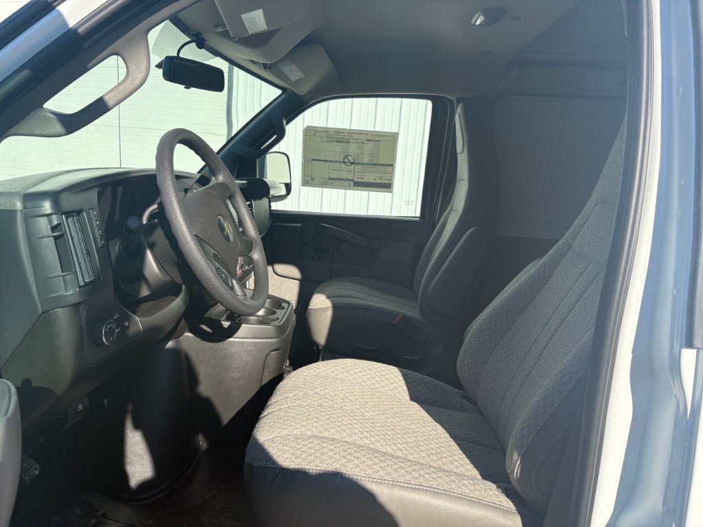 2025 Chevrolet Express 2500 Cargo Van
