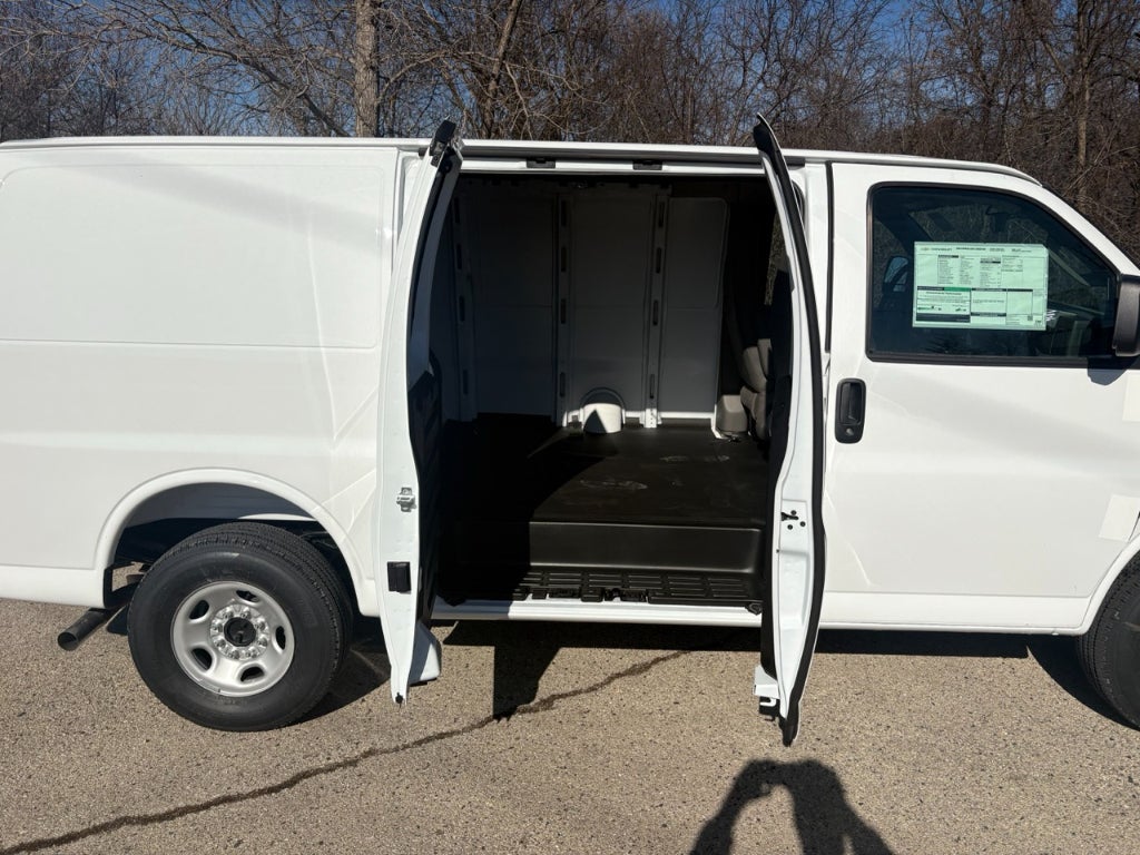 2026 Chevrolet Express 2500 Cargo Van