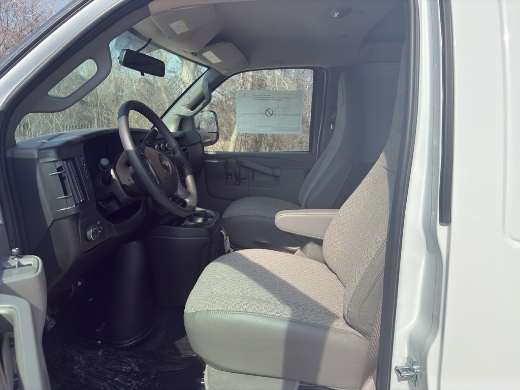 2026 Chevrolet Express 3500 Cargo Van