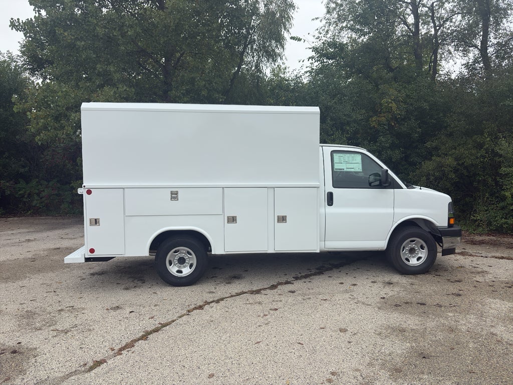 2025 Chevrolet Express 3500 11' Monroe CSV Body