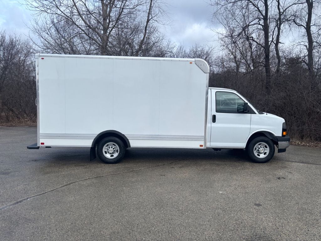 2024 Chevrolet Express 3500 14' Bay Bridge Van Body