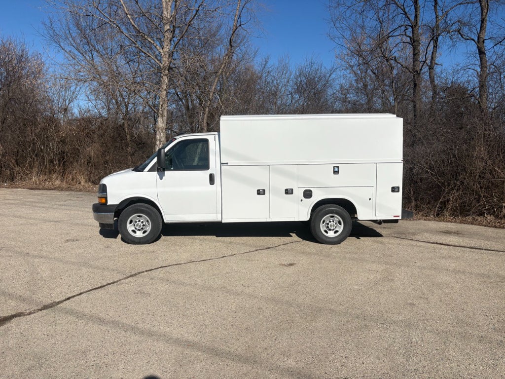 2026 Chevrolet Express 3500 11' Knapheide KUV Body