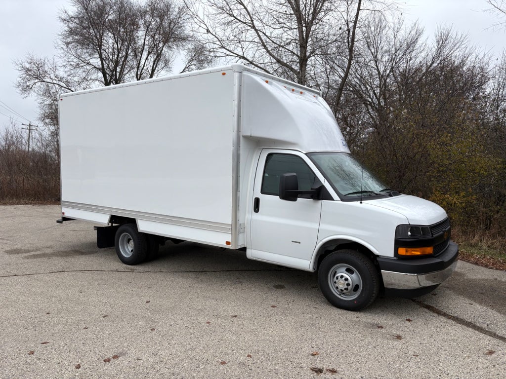 2025 Chevrolet Express 3500 15' Bay Bridge Van Body