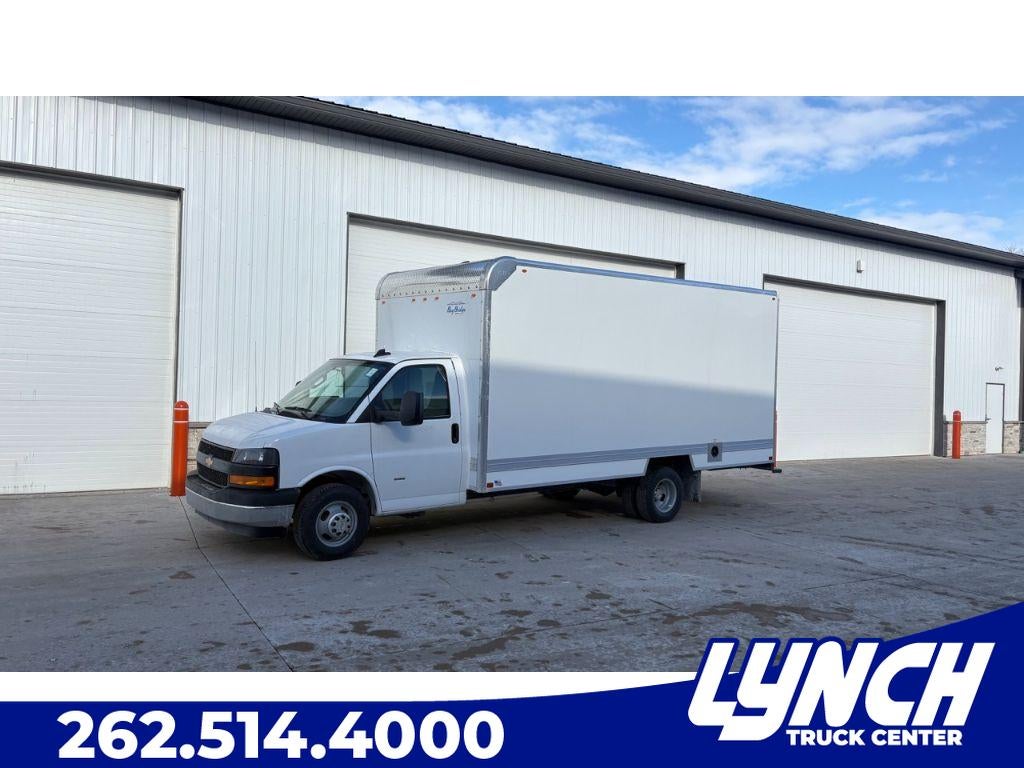 2025 Chevrolet Express 3500 17' Bay Bridge Van Body