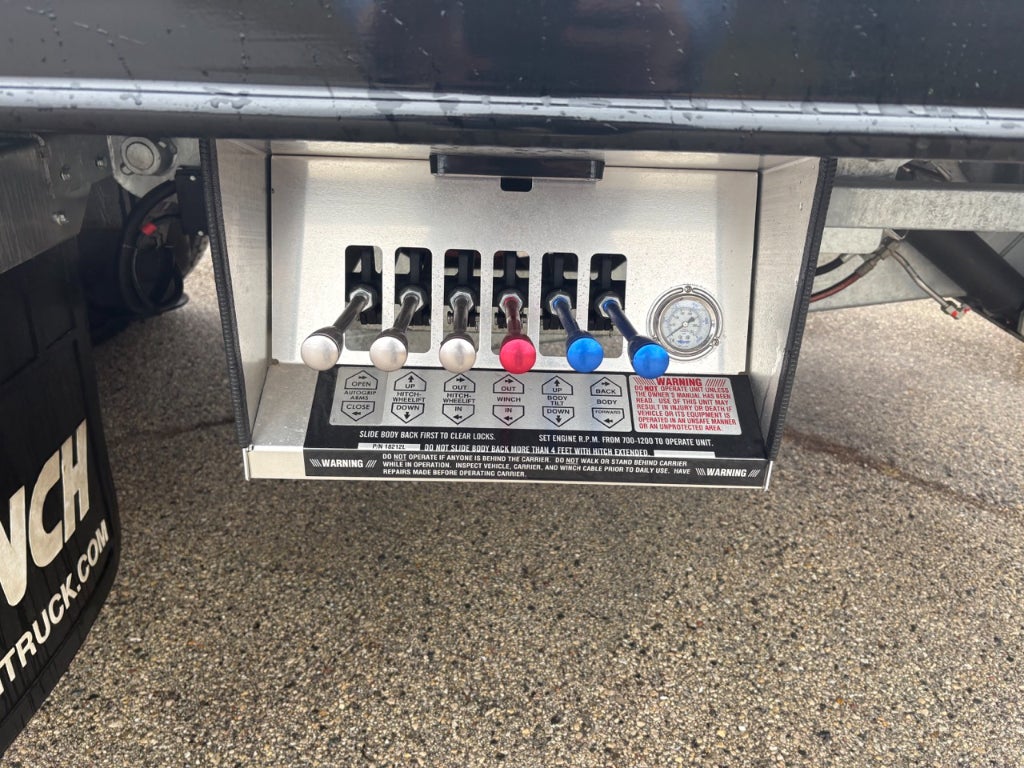 2025 CENTURY INTERNATIONAL w/ Century 12S Carrier