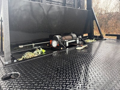 2025 CENTURY INTERNATIONAL w/ Century 12S Carrier