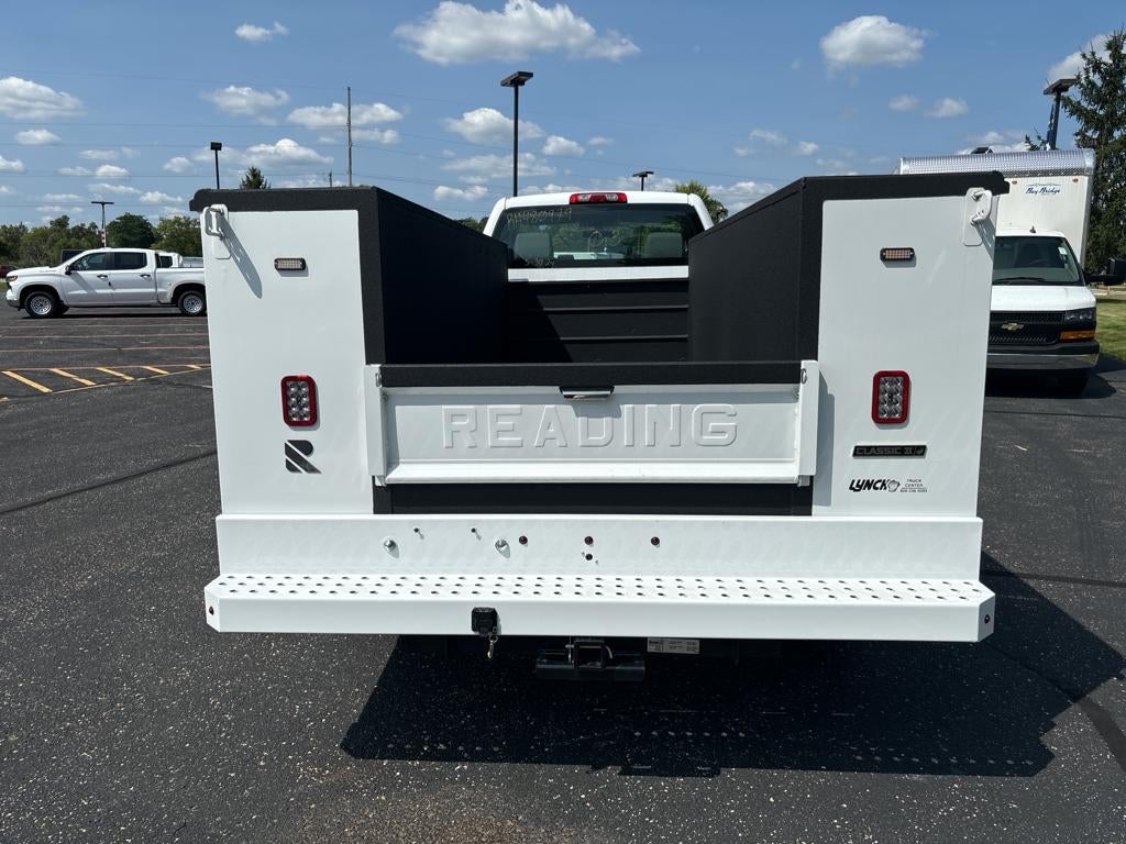 2024 Chevrolet Silverado 5500HD GM515 11' Reading Service Body
