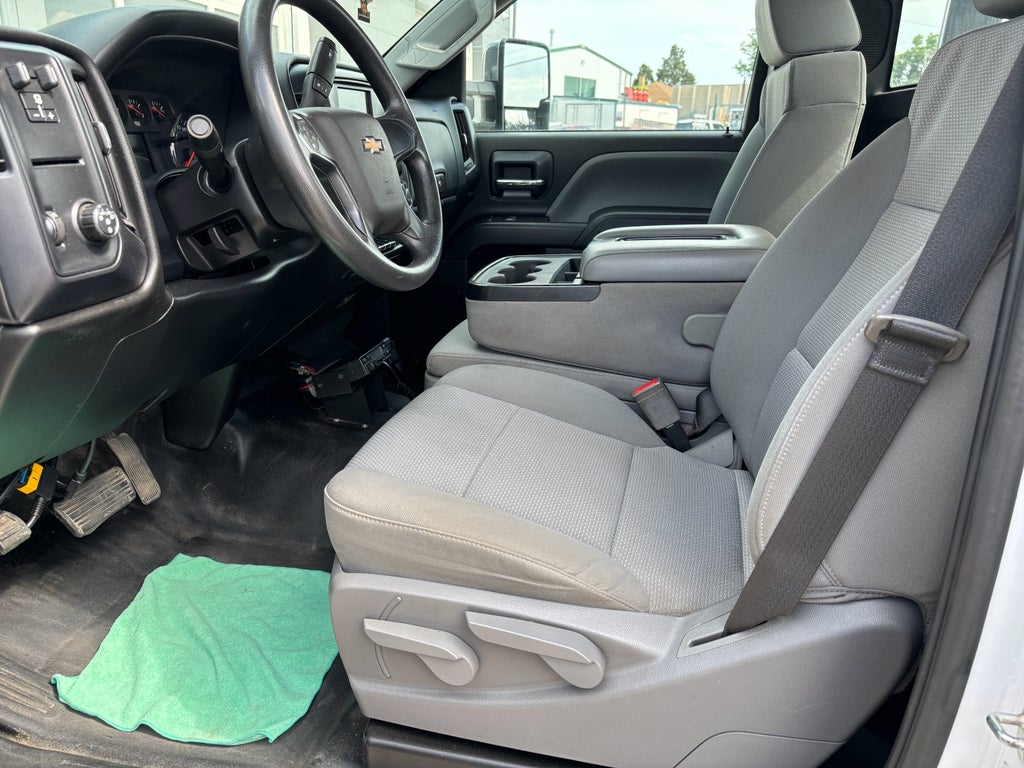 2022 Chevrolet Silverado 6500HD GM515 w/ Century 10S Carrier