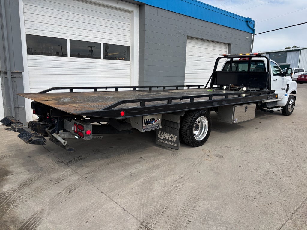 2022 Chevrolet Silverado 6500HD GM515 w/ Century 10S Carrier