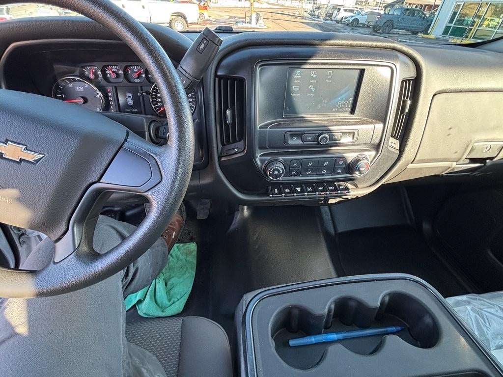 2023 Chevrolet Silverado 6500HD GM515 w/ Century 10S Carrier