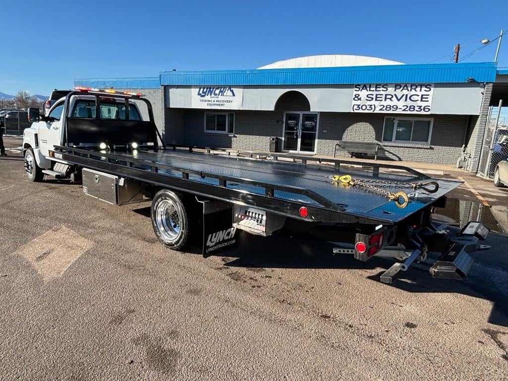2023 Chevrolet Silverado 6500HD GM515 w/ Century 10S Carrier