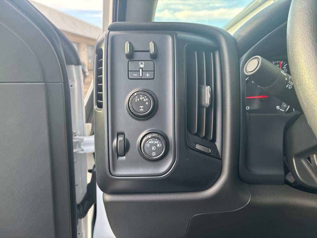 2023 Chevrolet Silverado 5500HD 5500 4x4 11' Knapheide Service Body