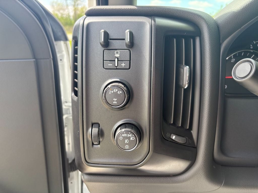 2023 Chevrolet Chevy 5500CC 4x4 w/ Vulcan 894 Wrecker w/ Vulcan 894 Wrecker