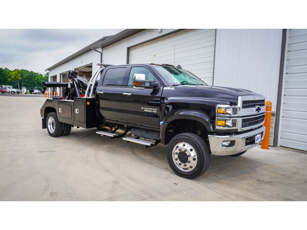 2023 Chevrolet Silverado 6500HD GM515 w/ Century 2465 12-ton wrecker