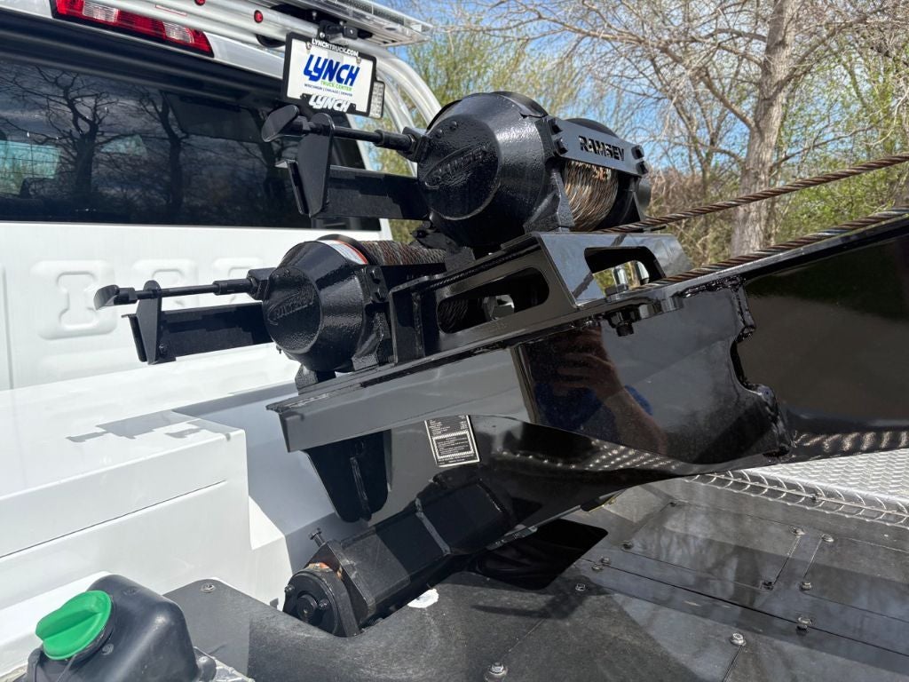 2023 Chevrolet Silverado 6500HD GM515 w/ Century 2465 Wrecker