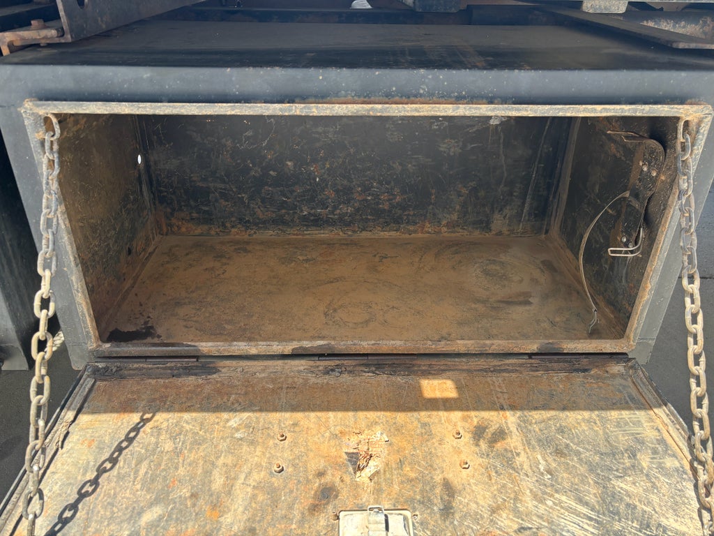 2001 International 4700 MV EC